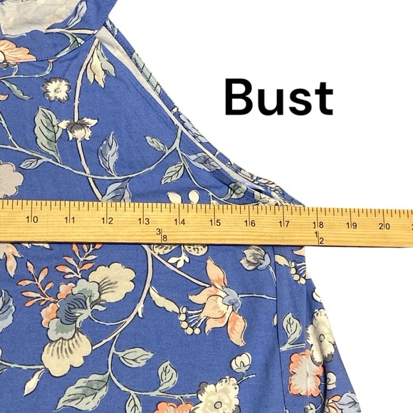 LOFT Blue Asymmetrical Halter Sundress
BIN 16 - Picture 8 of 9